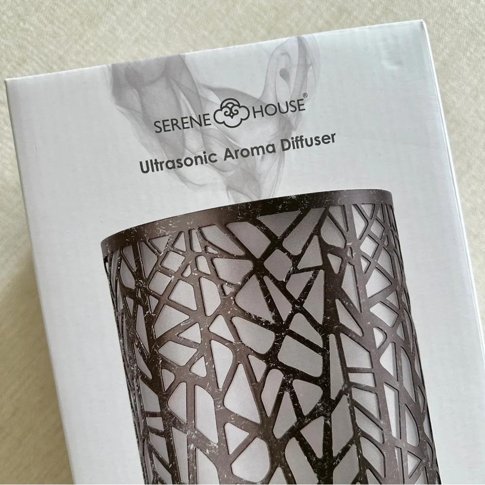 NWT SERENE HOUSE Ultrasonic‎ Aroma Diffuser w/ 7 LED Colors